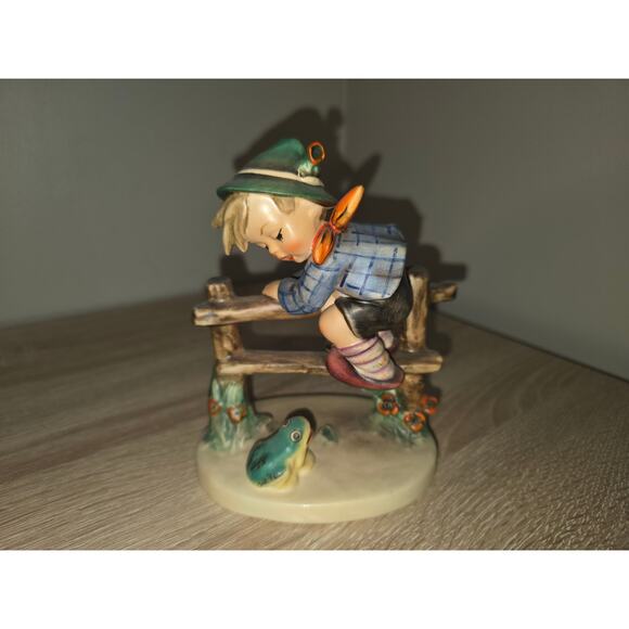 Vintage Hummel Figurine "Retreat To Safety" TMK 5 #201/1 6" Goebel Germany - Picture 1 of 10
